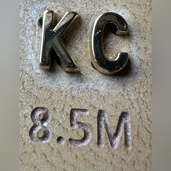 KENNETH COLE RILEY 85 BEIGE SUEDE w/ translucent vinyl panels lace up PUMPS. 8.5 - Picture 5 of 9